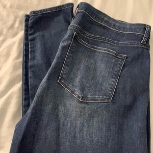 Gap stretch denim w/black velvet stripe size 33